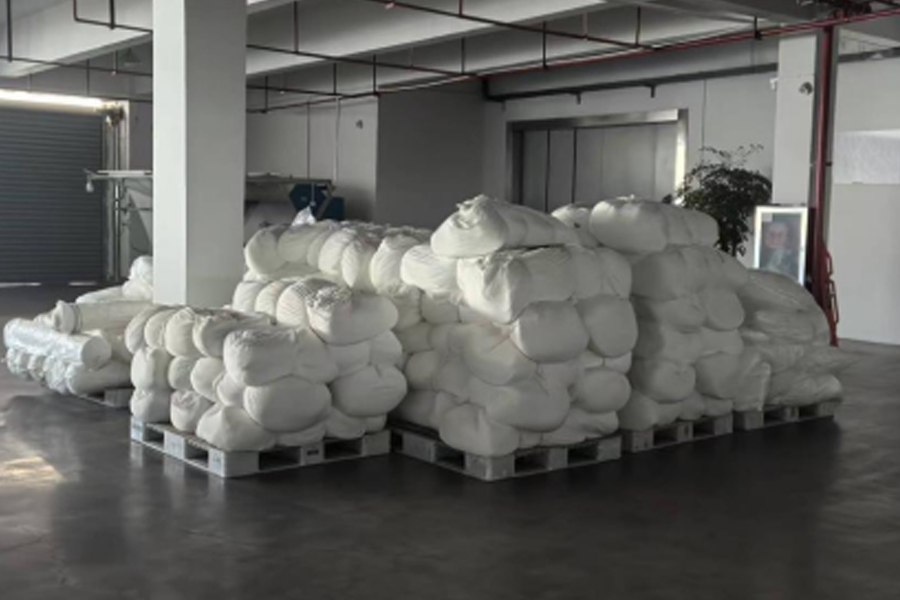 Grå tygproduktion-grått tyg transitområde